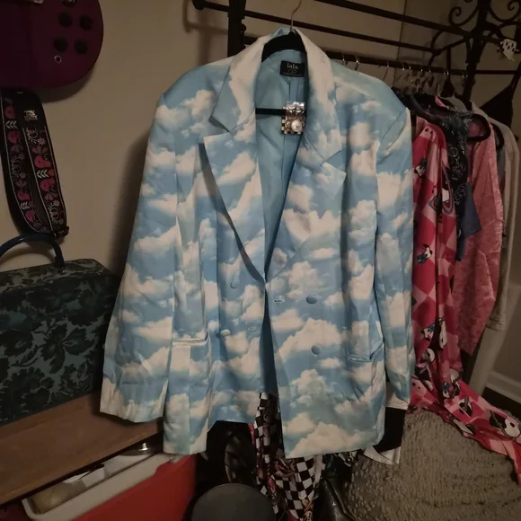 NWT Dressed In LALA Cloud Blazer - Picture 3 of 3